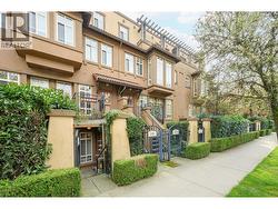 3018 W 4TH AVENUE Vancouver, BC V6K 1R4