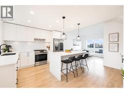 444 545 E 2ND STREET North Vancouver, BC V7L 1E1