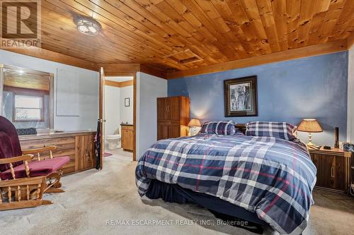 1767 Centre Road, Hamilton, ON - Indoor Photo Showing Bedroom