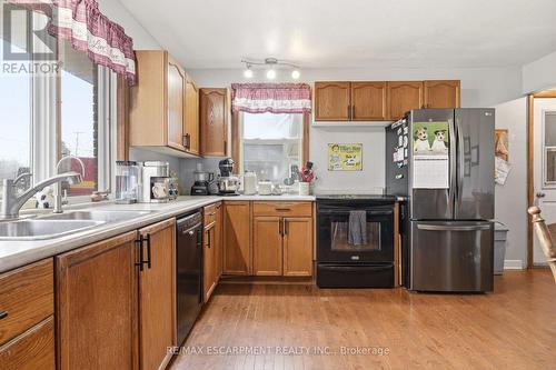 1767 Centre Road, Hamilton, ON - Indoor Photo Showing Kitchen With Double Sink