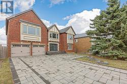 150 STRATHEARN AVENUE Richmond Hill (Bayview Hill), ON L4B 2L7