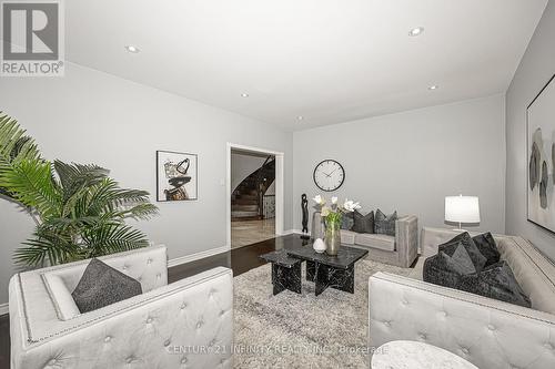 150 Strathearn Avenue, Richmond Hill (Bayview Hill), ON - Indoor Photo Showing Living Room