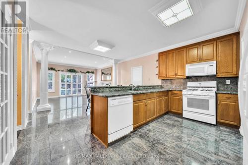 13 Briar Path Lane, Markham, ON - Indoor Photo Showing Kitchen With Double Sink