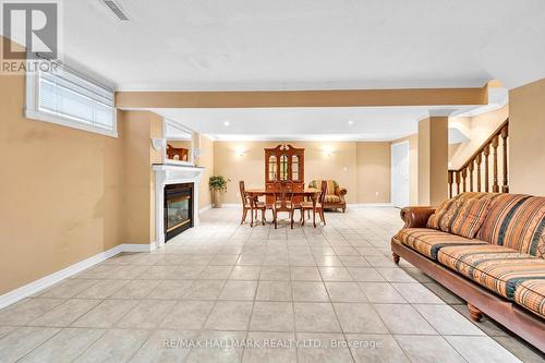 13 Briar Path Lane, Markham, ON - Indoor