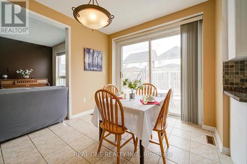 3696 Waterfall Crescent, Mississauga, ON - Indoor Photo Showing Dining Room