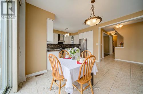 3696 Waterfall Crescent, Mississauga, ON - Indoor Photo Showing Dining Room