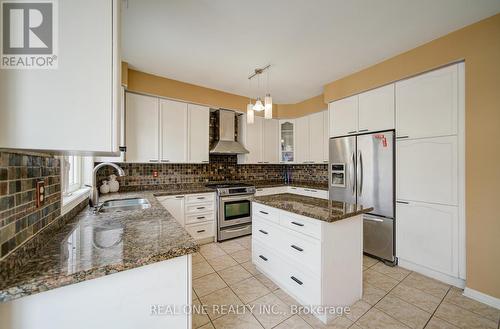 3696 Waterfall Crescent, Mississauga, ON - Indoor Photo Showing Kitchen With Double Sink