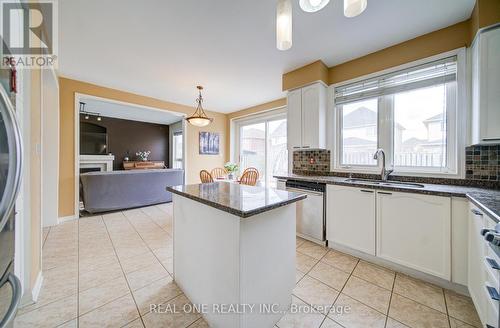 3696 Waterfall Crescent, Mississauga, ON - Indoor Photo Showing Kitchen With Double Sink