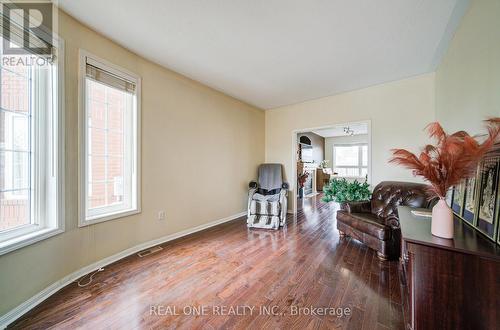 3696 Waterfall Crescent, Mississauga, ON - Indoor Photo Showing Other Room