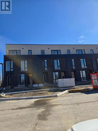 114 Everett Common, St. Catharines, ON - Outdoor With Facade