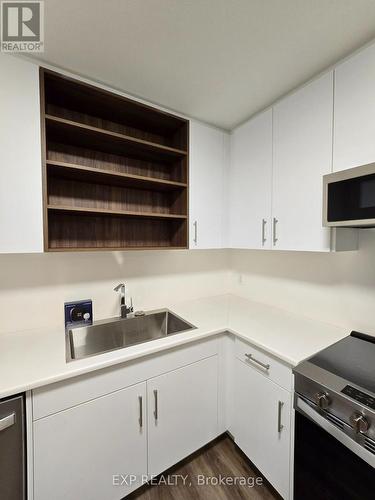 114 Everett Common, St. Catharines, ON - Indoor Photo Showing Kitchen