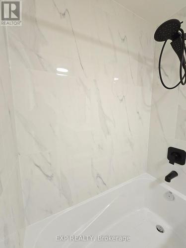 114 Everett Common, St. Catharines, ON - Indoor Photo Showing Bathroom