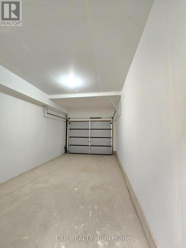 114 Everett Common, St. Catharines, ON - Indoor Photo Showing Garage
