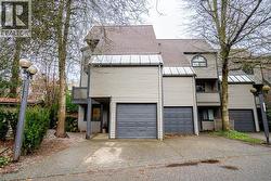 8551 WILDERNESS COURT Burnaby, BC V5A 4B2