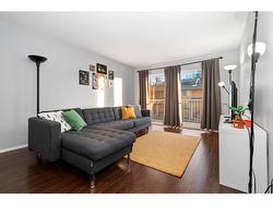 208 45222 WATSON ROAD|Garrison Crossing Chilliwack, BC V2R 3J4