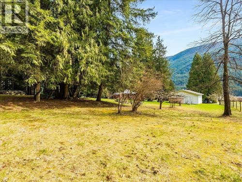1663 Moran Road Road, Thrums, BC - Outdoor