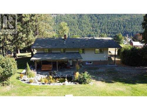1663 Moran Road Road, Thrums, BC - Outdoor