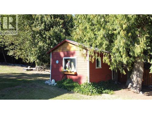 1663 Moran Road Road, Thrums, BC - Outdoor