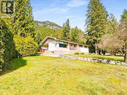 1663 Moran Road Road, Thrums, BC - Outdoor
