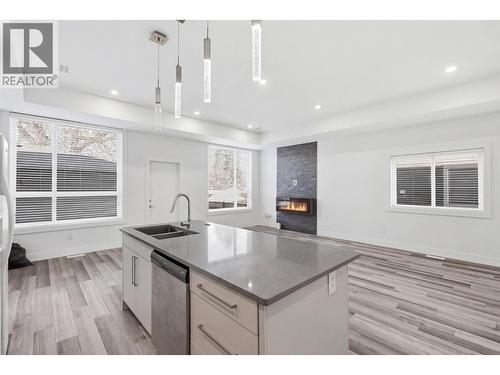 154 Williams Street, Kamloops, BC - Indoor Photo Showing Kitchen With Double Sink
