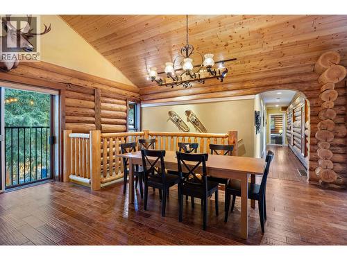 7799 Golf Course Road, Anglemont, BC - Indoor Photo Showing Dining Room