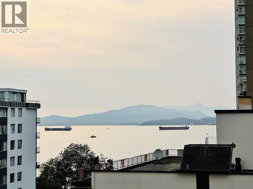 29 1251 CARDERO STREET  Vancouver, BC V6G 2H9