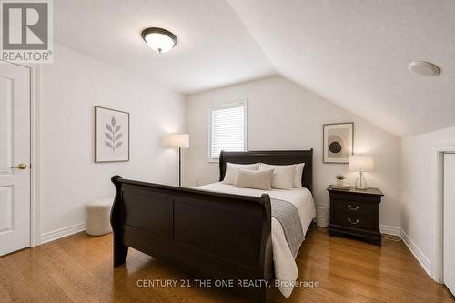 58 Shadow Falls Drive, Richmond Hill, ON - Indoor Photo Showing Bedroom