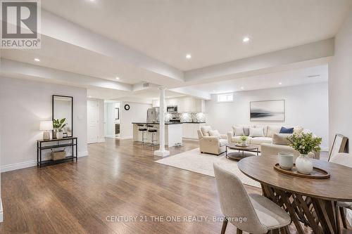58 Shadow Falls Drive, Richmond Hill, ON - Indoor