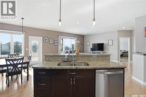 234 Greenfield Crescent, Saskatoon, SK - Indoor Photo Showing Kitchen With Double Sink