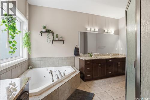 234 Greenfield Crescent, Saskatoon, SK - Indoor Photo Showing Bathroom