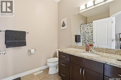 234 Greenfield Crescent, Saskatoon, SK - Indoor Photo Showing Bathroom