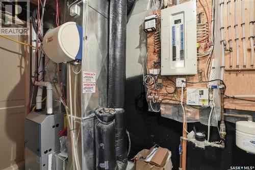 234 Greenfield Crescent, Saskatoon, SK - Indoor Photo Showing Basement