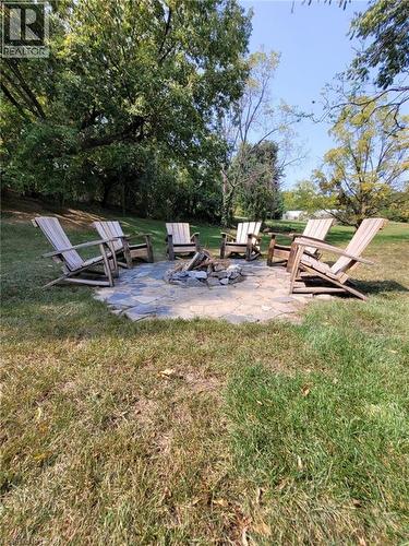 2019 Dundas Street, Burlington, ON - Outdoor