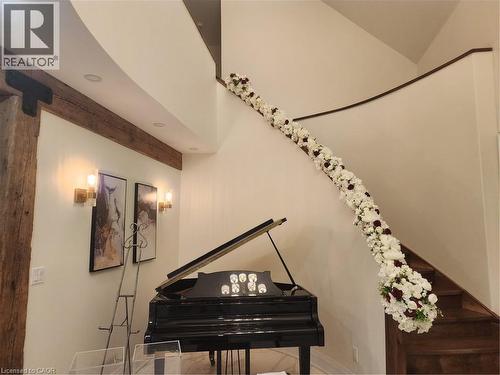 2019 Dundas Street, Burlington, ON - Indoor Photo Showing Other Room