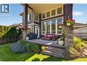 Extended ceiling height with large windows - 336 Quilchena Drive, Kelowna, BC  - Indoor Photo Showing Living Room 