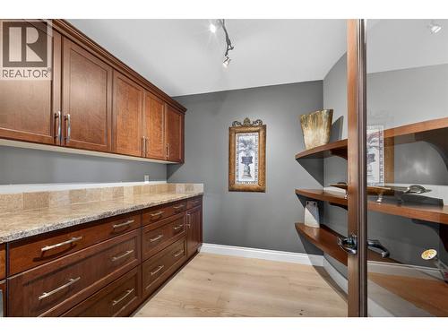 Large office/den on main floor - 336 Quilchena Drive, Kelowna, BC - Indoor Photo Showing Other Room