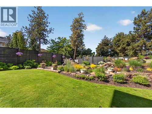 Separated room for the toilet - 336 Quilchena Drive, Kelowna, BC - Indoor