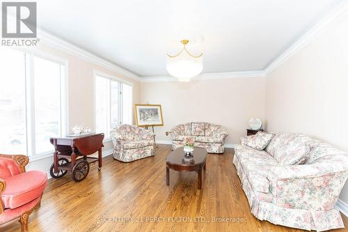 23 Leah Crescent, Ajax, ON - Indoor Photo Showing Living Room
