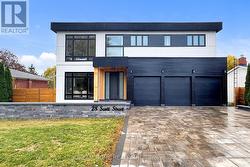 28 SCOTT STREET Whitby, ON L1N 3L1