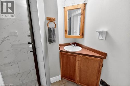 Bathroom featuring vanity - 3753 Densbury Drive, Mississauga, ON - Indoor Photo Showing Bathroom