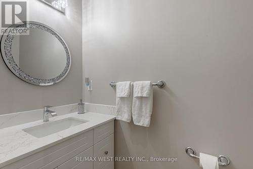 17 Hawkridge Trail, Brampton, ON - Indoor Photo Showing Bathroom