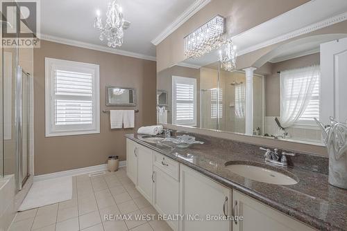 17 Hawkridge Trail, Brampton, ON - Indoor Photo Showing Bathroom