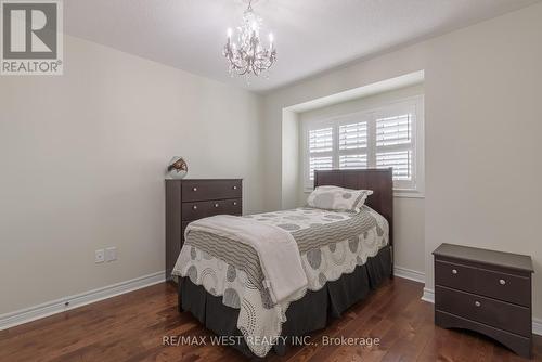17 Hawkridge Trail, Brampton, ON - Indoor Photo Showing Bedroom