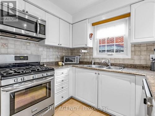 146 Crosby Avenue, Richmond Hill, ON - Indoor Photo Showing Kitchen With Double Sink