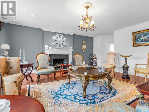146 Crosby Avenue, Richmond Hill, ON - Indoor With Fireplace