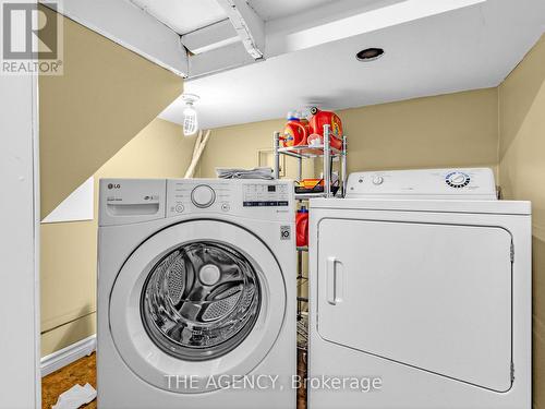 146 Crosby Avenue, Richmond Hill, ON - Indoor Photo Showing Laundry Room