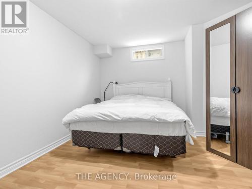 146 Crosby Avenue, Richmond Hill, ON - Indoor Photo Showing Bedroom