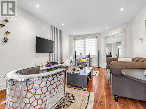 146 Crosby Avenue, Richmond Hill, ON - Indoor Photo Showing Living Room