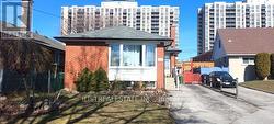 26 ARBUTUS CRESCENT Toronto, ON M1P 1W9