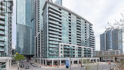 202 - 25 LOWER SIMCOE STREET Toronto, ON M5J 3A1